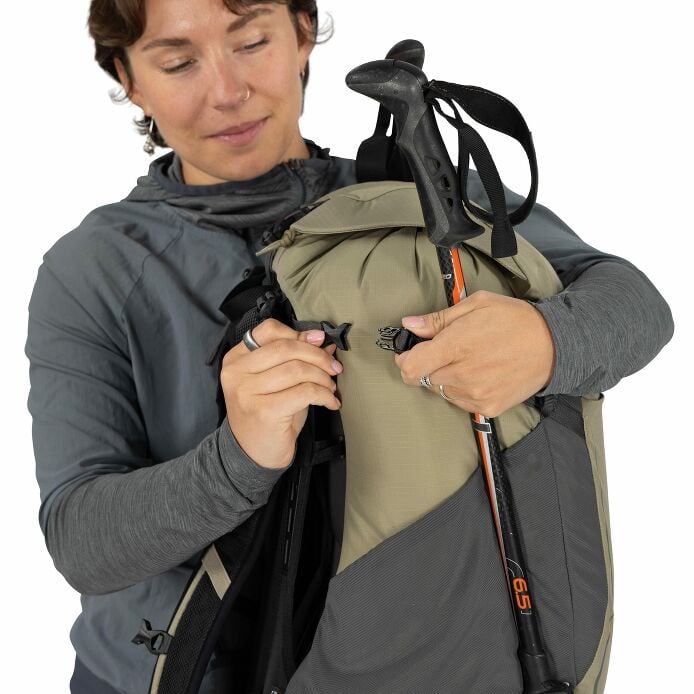 Hikelite™ 32 Hiking Backpack - US 3825