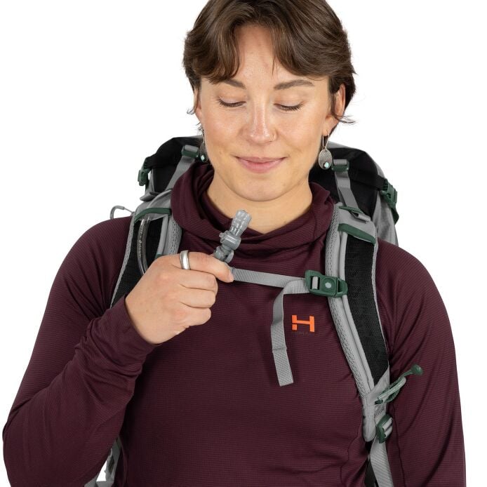 Mira™ 34 Hiking Hydration Backpack - US 3465